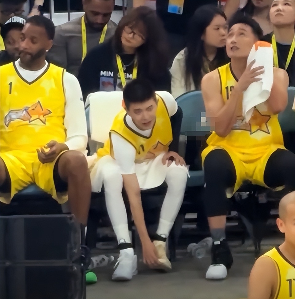 王俊凯和任, YqzCx, JQgoL 王俊凯和任, YqzCx, JQgoL